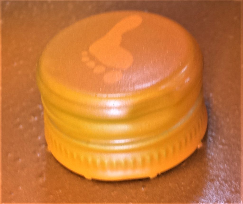 Third and final layer of spray paint on the lid.