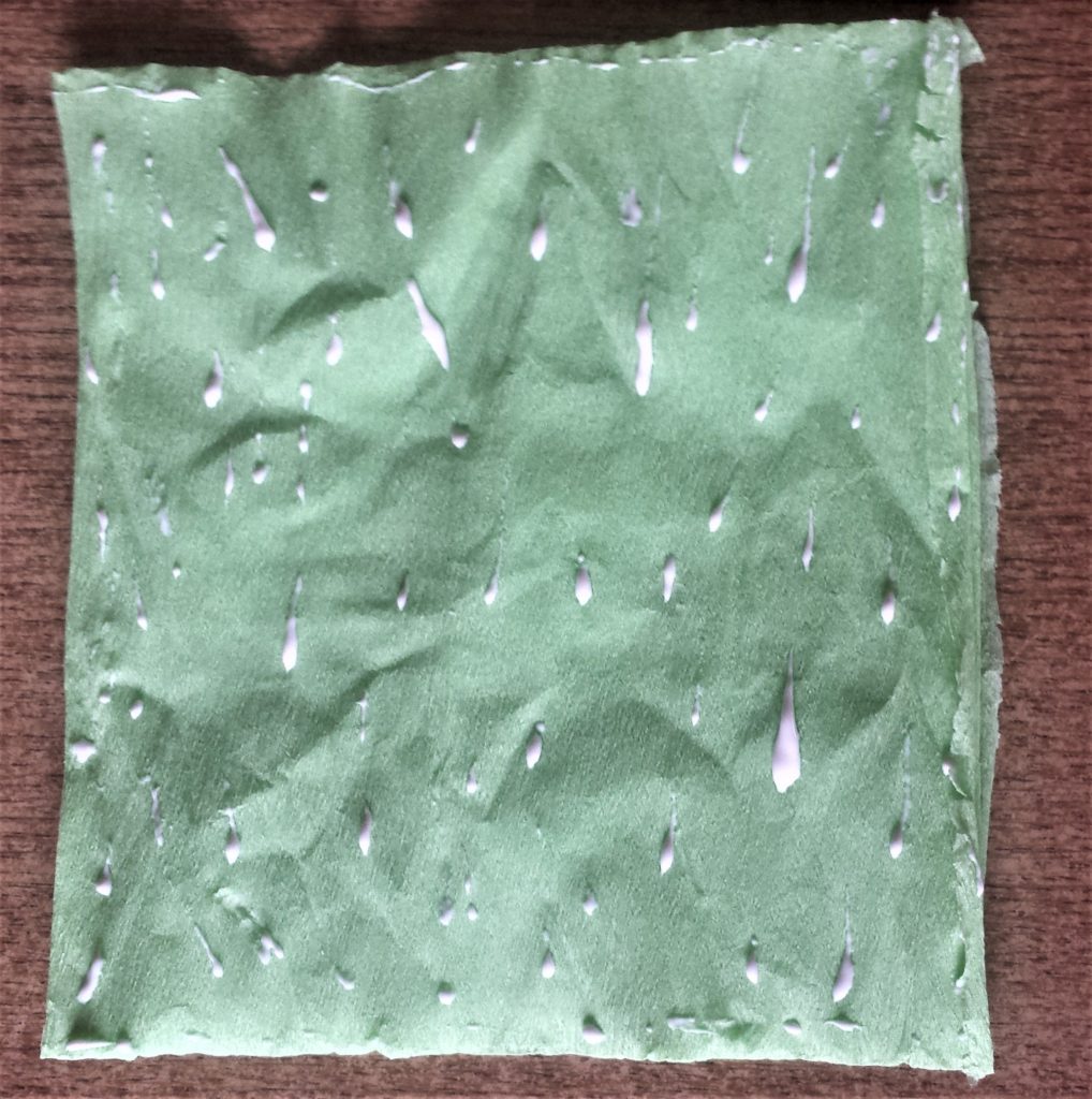 Glue all around the crepe paper.