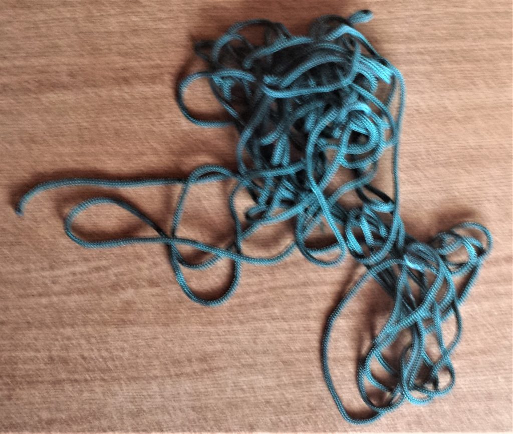 Dark green string bundle.