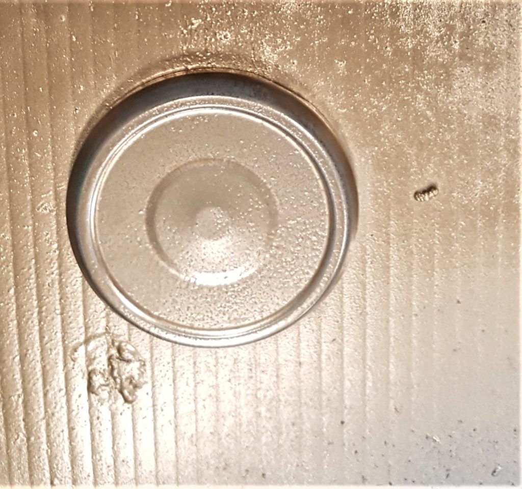 Sides and front of the lid spray painted gold.