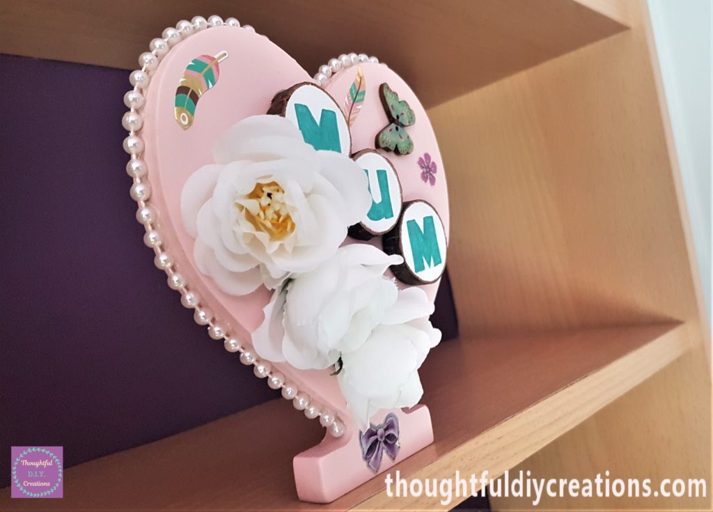 Side angle of Mothers Day Heart.