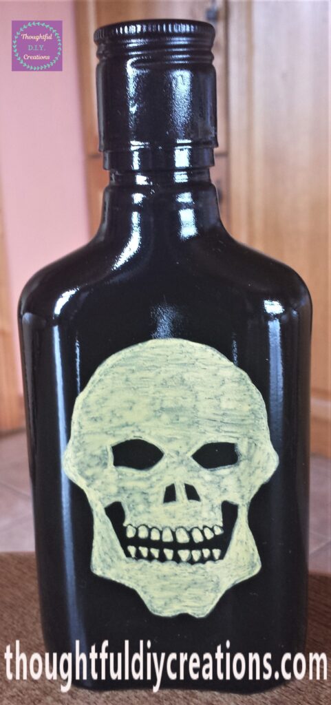 The inside of the Skull and it's teeth filled in with the Gold Paint Pen.