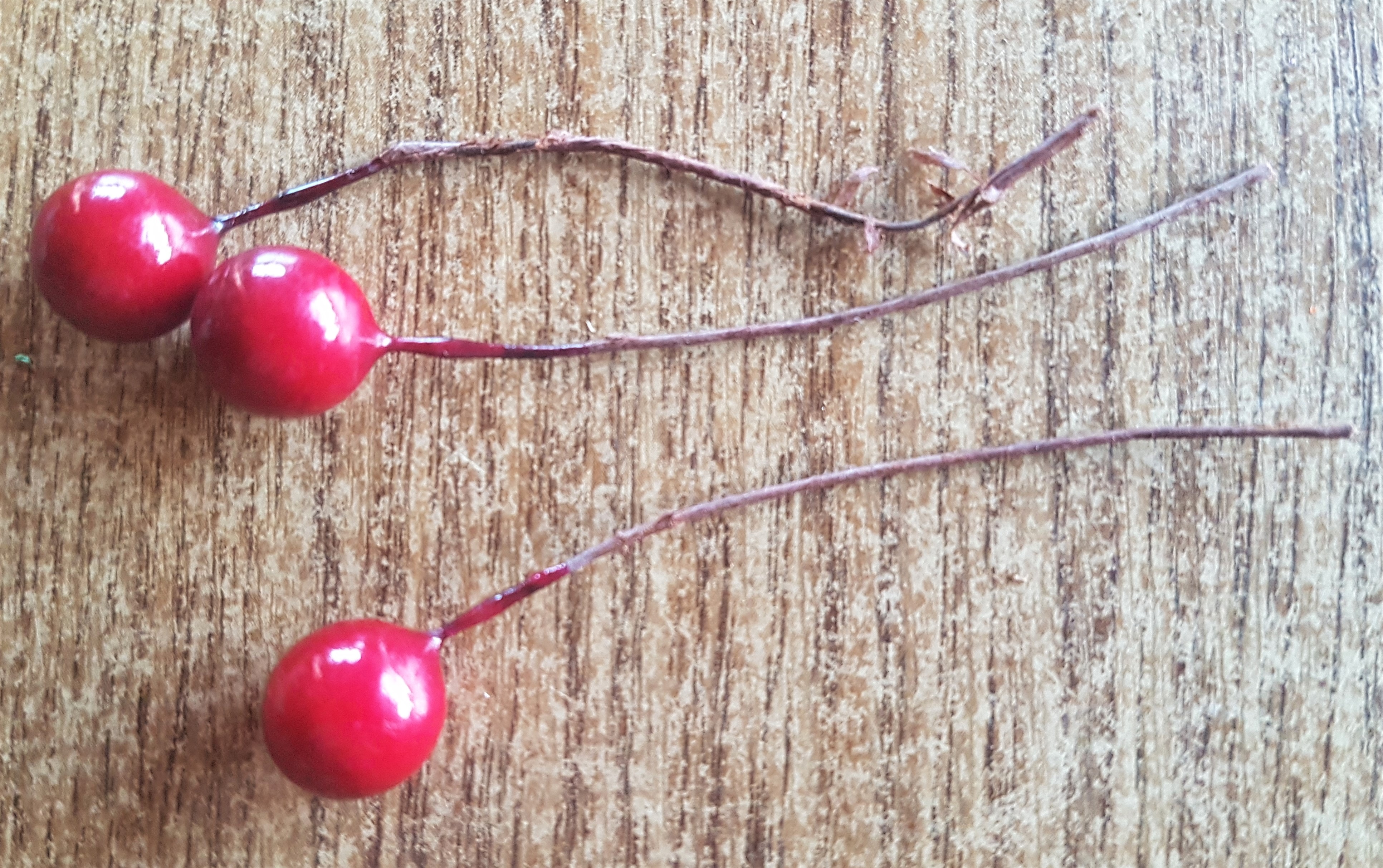 3 Red Berries from a Pack of 10.