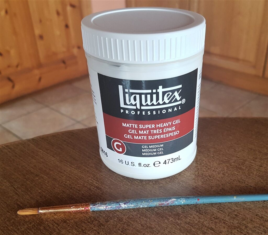 Matte Super Heavy Gel and a Paintbrush.