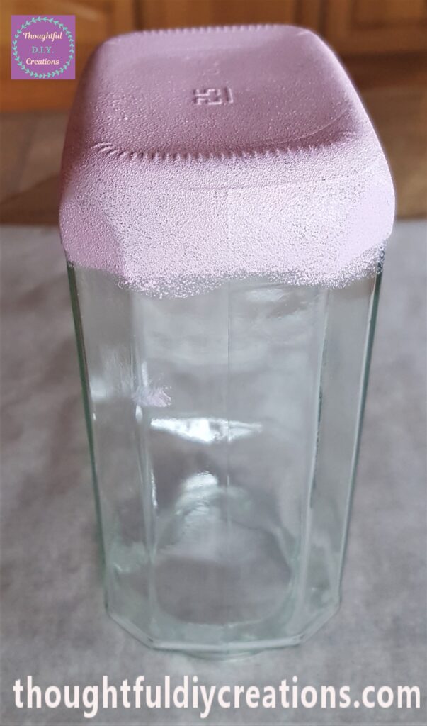 I started with the Base of the Jar. I dabbed Paint onto it with the Sponge. I then dabbed more Paint around the 4 edges.