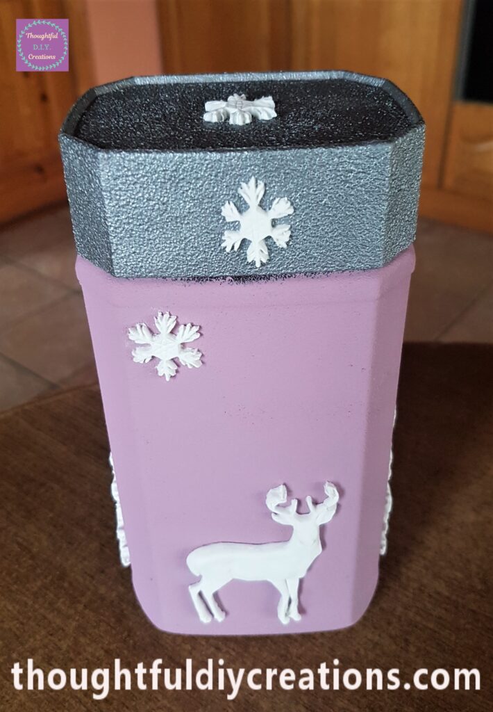 I used the biggest Snowflake Mould for the Top, Front and Back of the Lid, this Completed the Christmas Clay Moulds on the Lid.