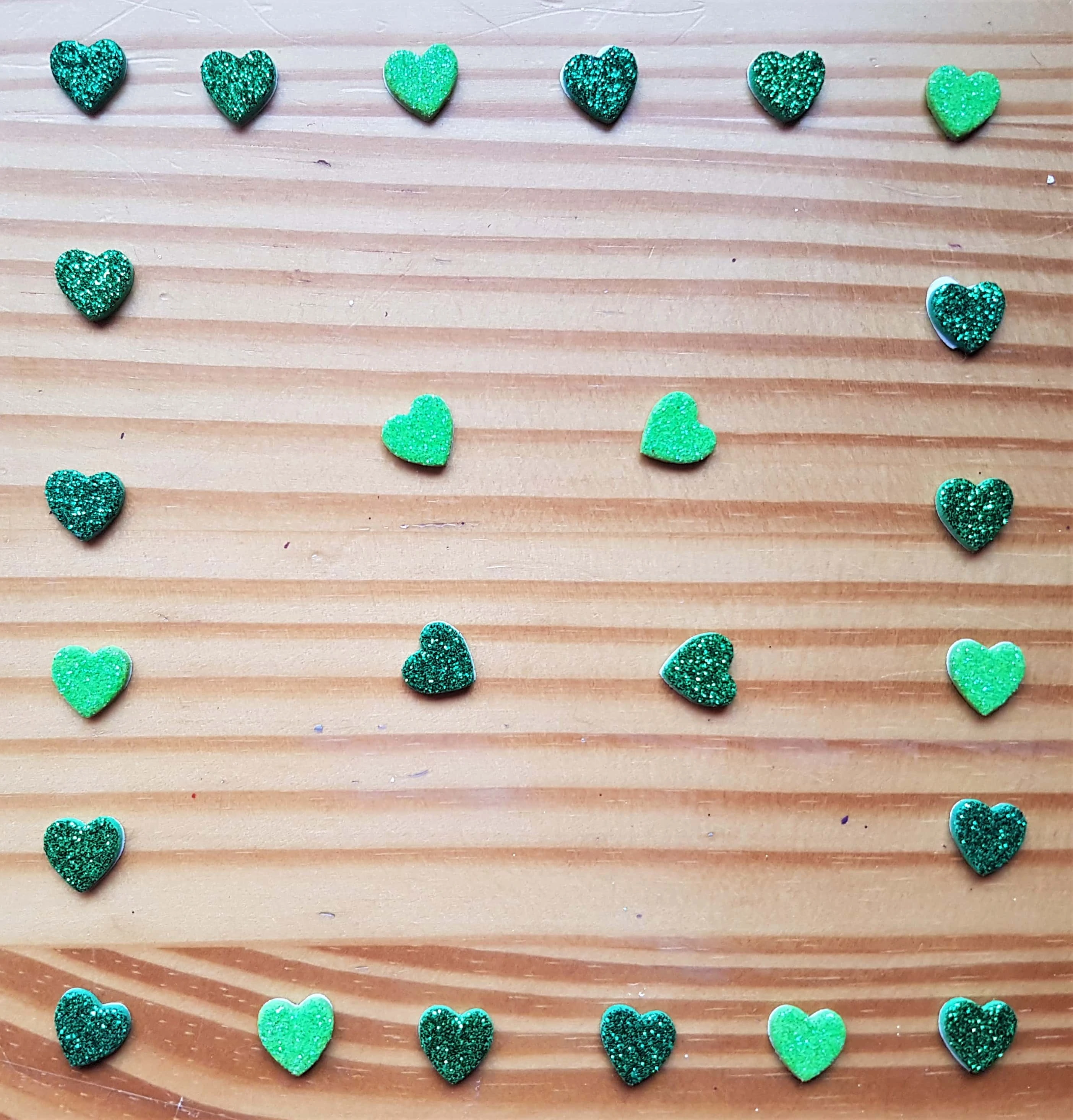 I will use the Heart Stickers as a Border on the Canvas. This is the design I came up with.