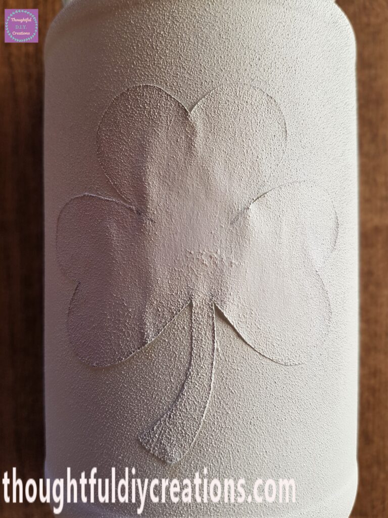 I put the Jar laying flat on the Table.