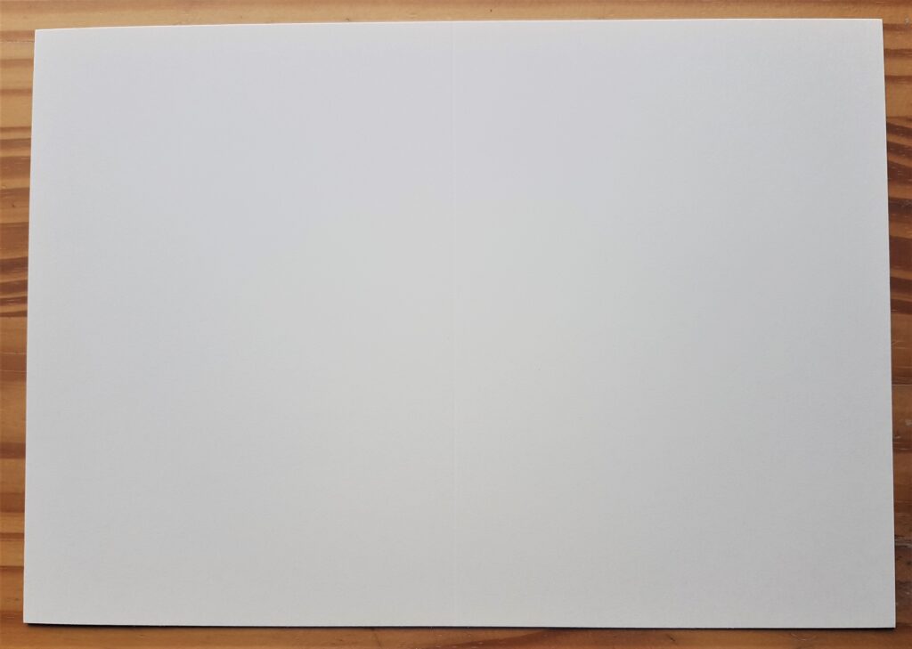 This is 1 Card laying Flat out of the Pack, the Score Line is in the Center.