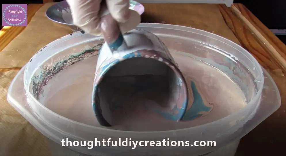 I moved the Cup on it's Side under the Water.