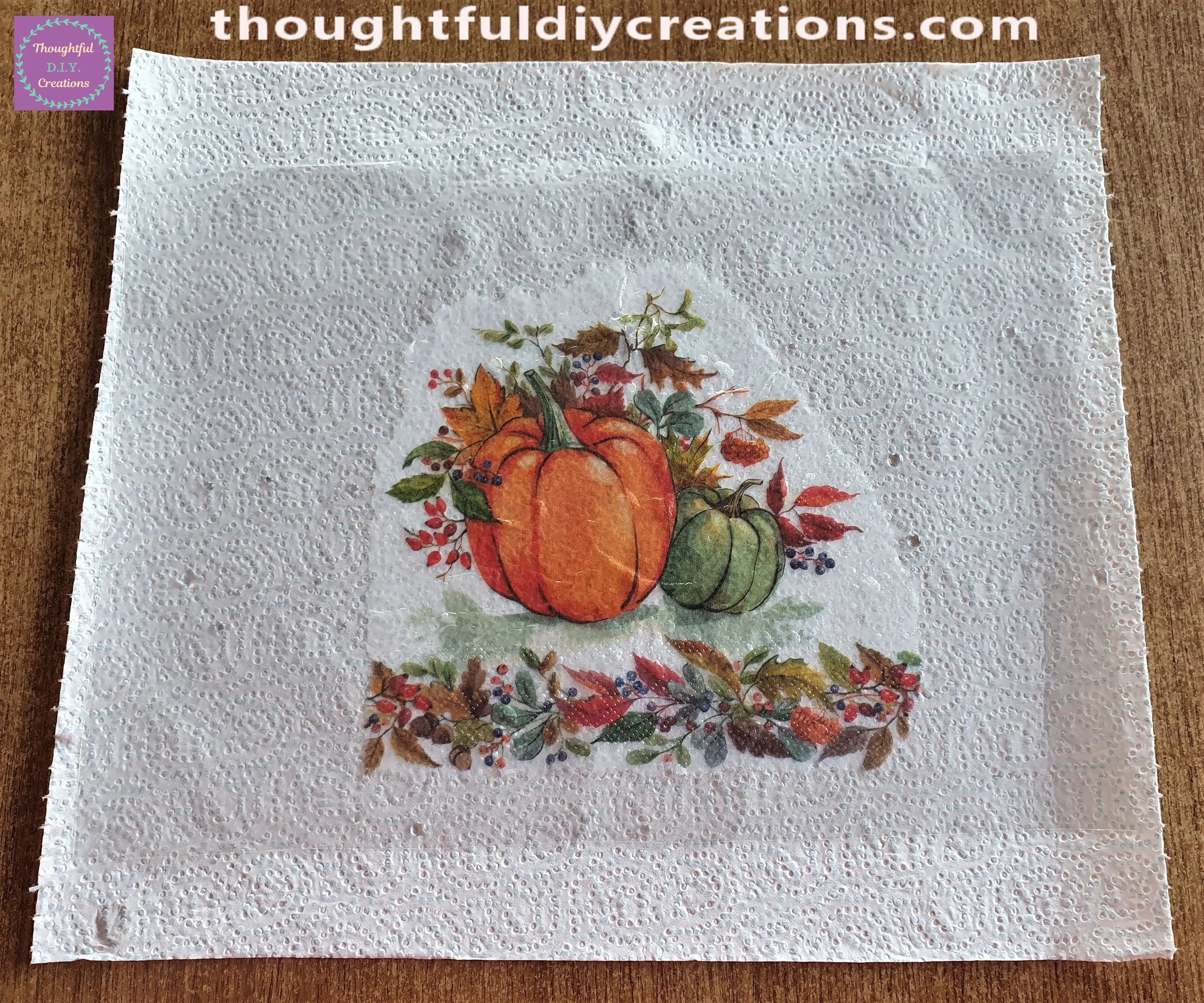 I Dried the Table with Kitchen Paper. I dried the excess water around the Napkin on the Plastic Sheet with another piece of Kitchen Paper.